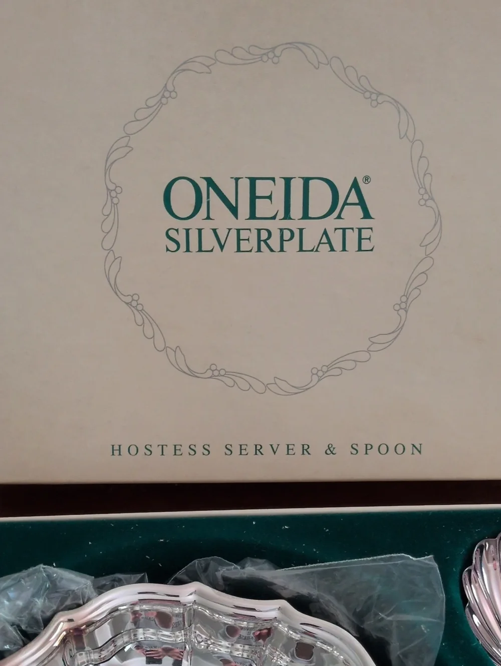 Oneida Silverplate in Box Serving Tray and Spoon  NWT